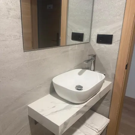 Πανσιόν Avenida Gijon Centro Χιχόν