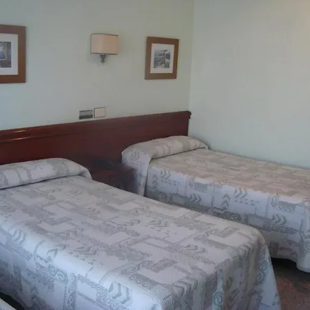 Avenida Gijon Centro 3* Χιχόν